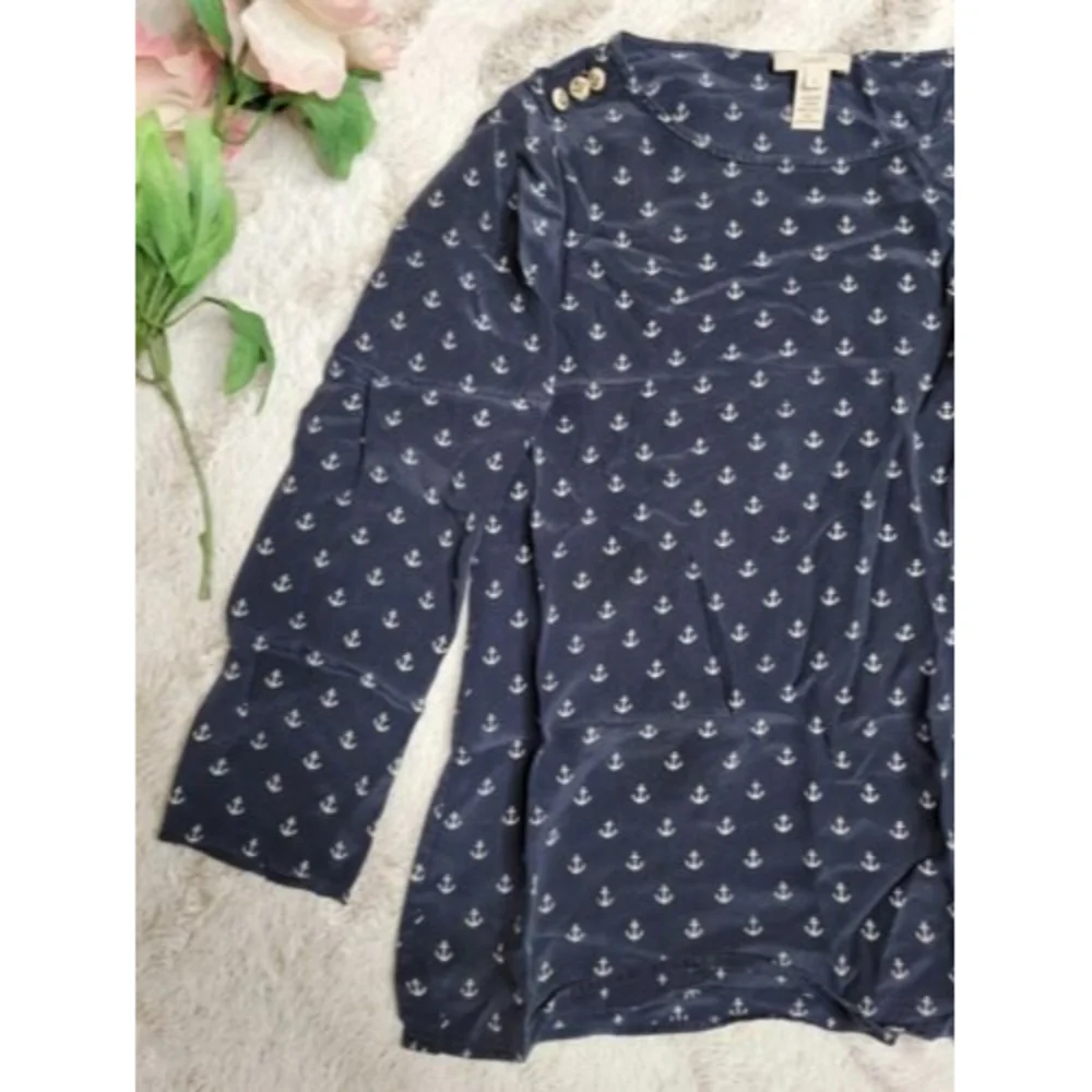 J Crew 100% Silk‎ Button Shoulder Accent Anchor Print Blouse Size 0